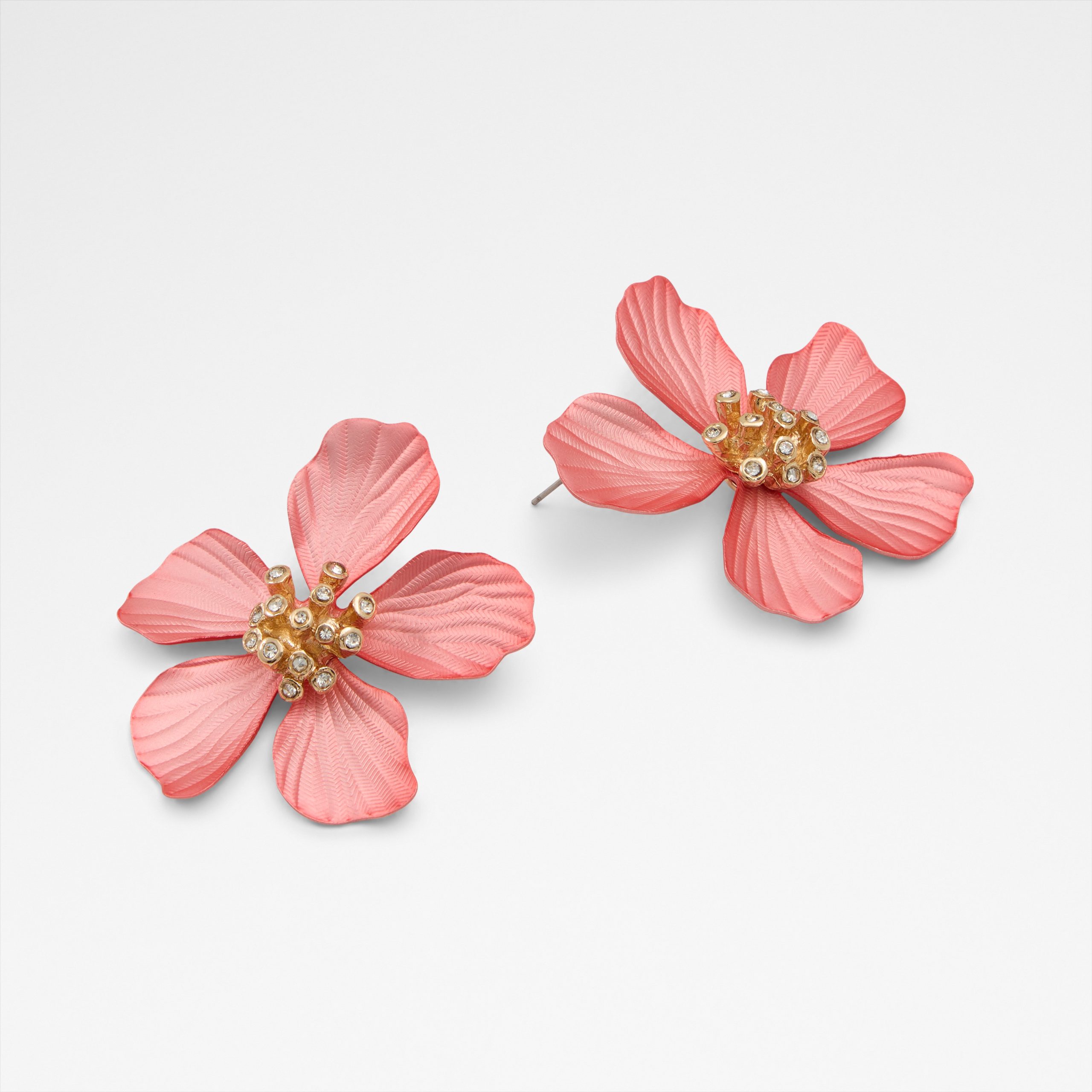Cammelia Flower earrings in Light pink